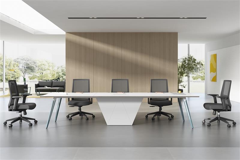 成都办公桌购买指南：如何选择适合你的办公家具